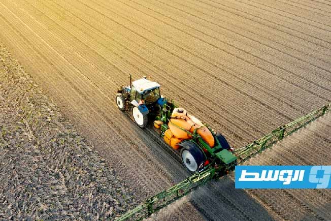 طريقة جديدة تخفض تكلفة التخلص من «الكيماويات الخالدة» في التربة